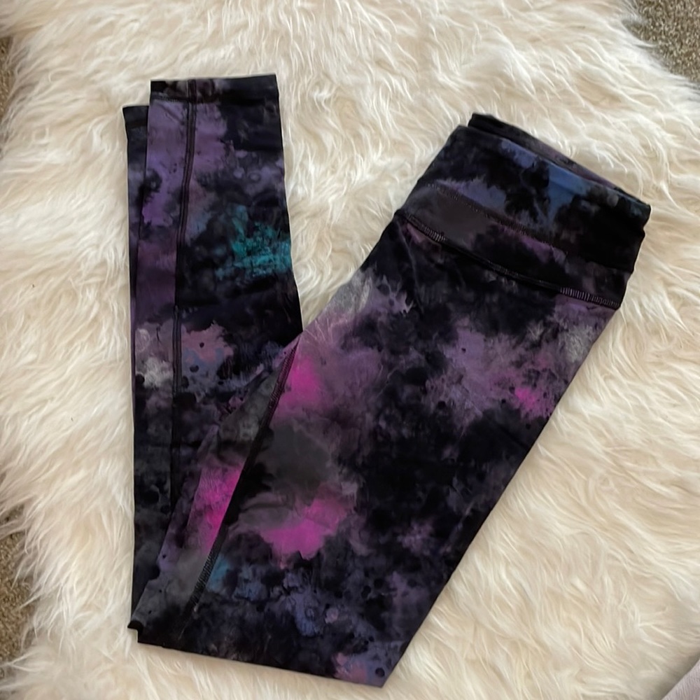 Lucy blue and Purple Tie Dye Workout Leggings. Womens Size M.